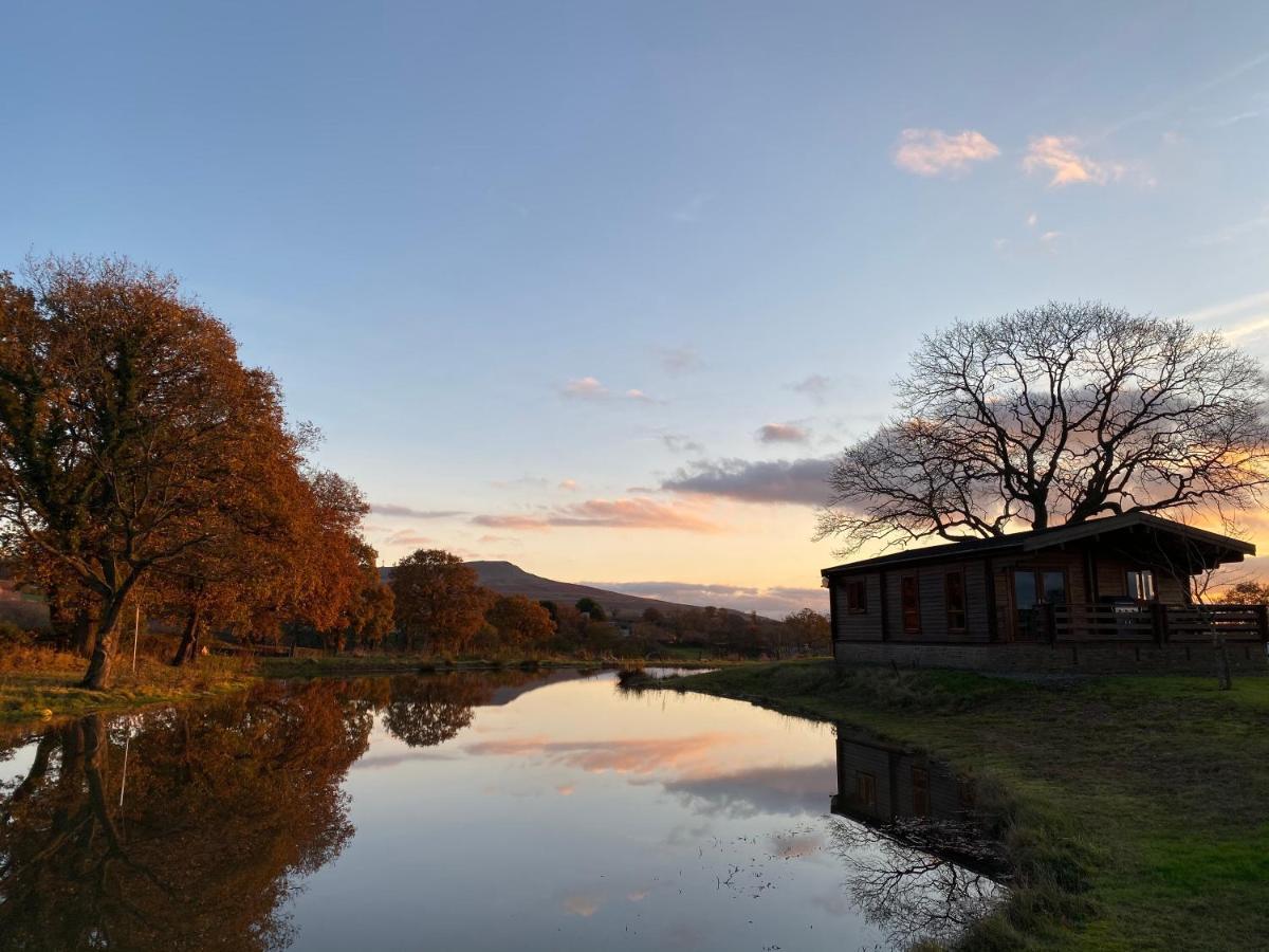 Redwood Lodge Ludlow Exteriör bild